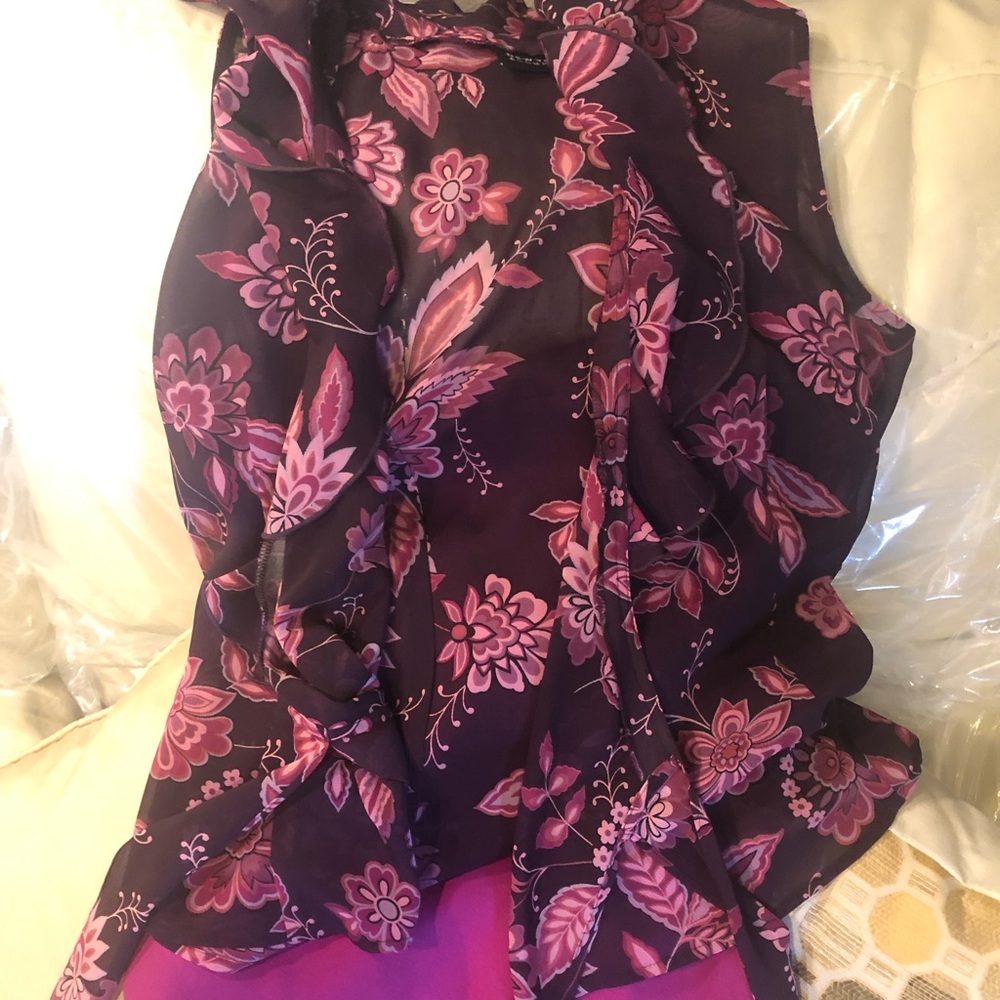 (SOLD) Ladies printed top with black top & skirt